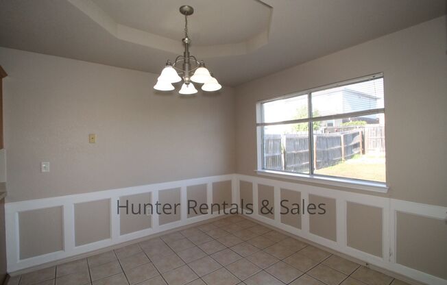 4 beds, 2 baths, $1,375