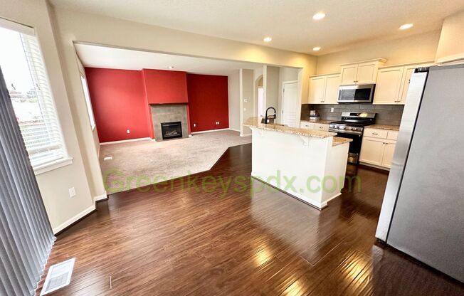 Gorgeous 3-Bedroom 2.5-Bathroom House with Fenced Yard, Attached Garage