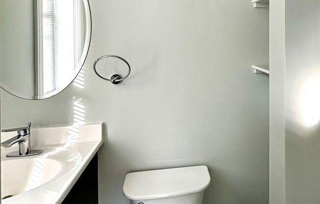 Studio, 1 bath, 310 sqft, $1,375, Unit 404