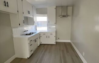 2 beds, 1 bath, $2,650, Unit 6