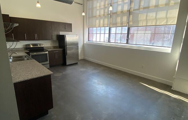 1 bed, 1 bath, 640 sqft, $795, Unit 106