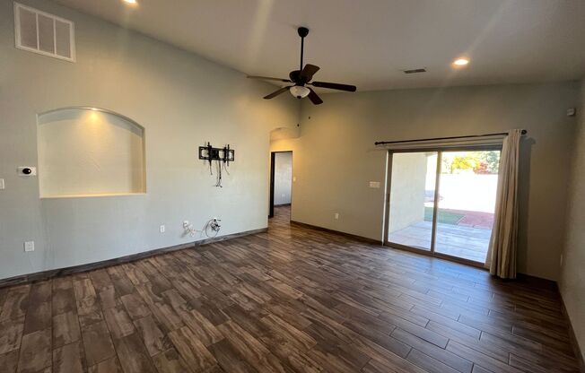 Lovely 3 Bedroom 2 Bathroom Home In NE ABQ!