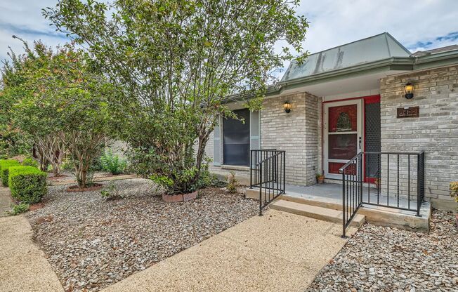 Charming 2-BR/2-Bath Home in the Heart of San Antonio