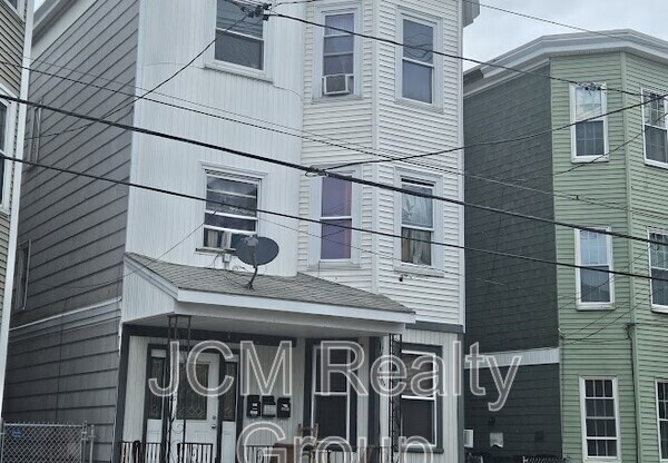 192 CHESTNUT ST