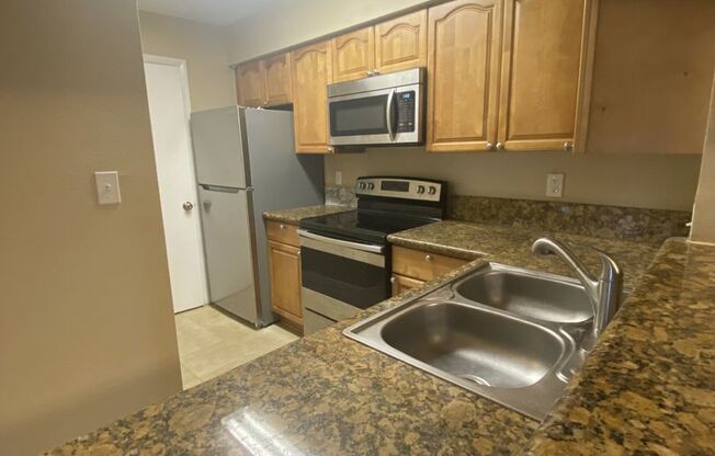 2 Bed 2 Bath Condo with fireplace!!!