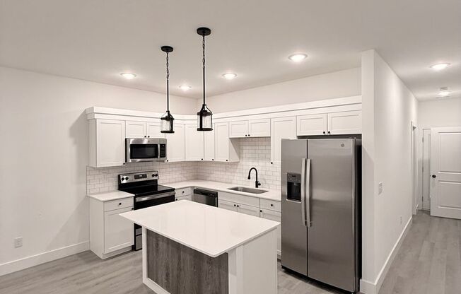 3 beds, 2.5 baths, 1,366 sqft, $1,499, Unit 1398