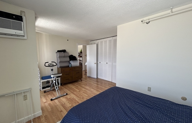 1 bed, 1.5 baths, 700 sqft, $3,600, Unit 810