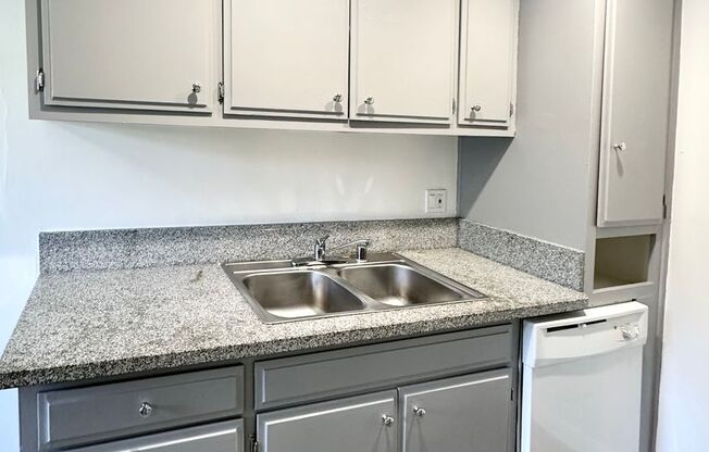 1 bed, 1 bath, $1,990, Unit 14