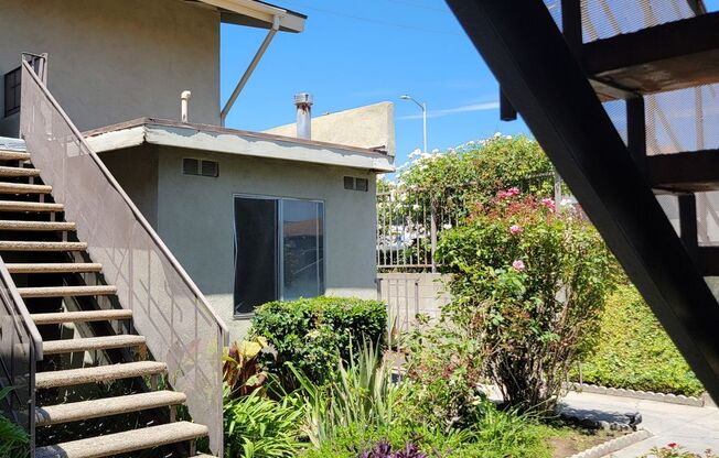 LACADENA 2 APTS.