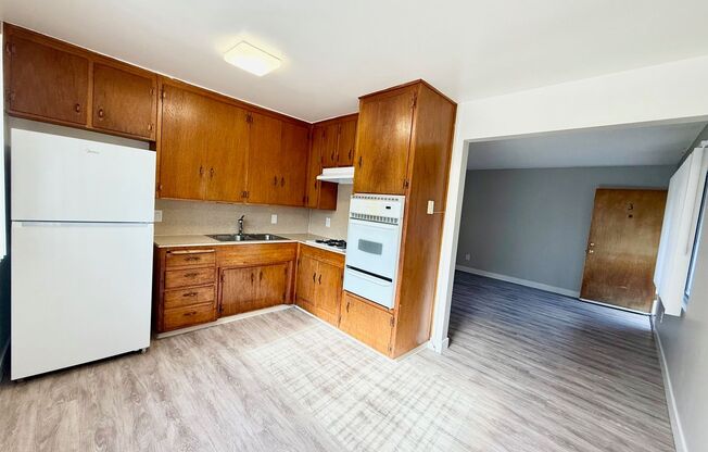 2 beds, 1 bath, 800 sqft, $2,395, Unit 3630 03