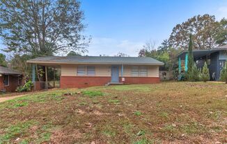 ** 3 Bed 2 Bath home in Forest Hills ** Call 334-366-9198 to schedule a self-showing