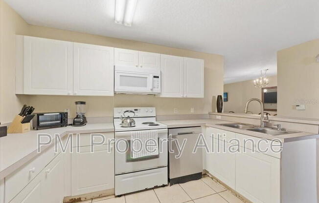 2774 CLUB CORTILE CIR