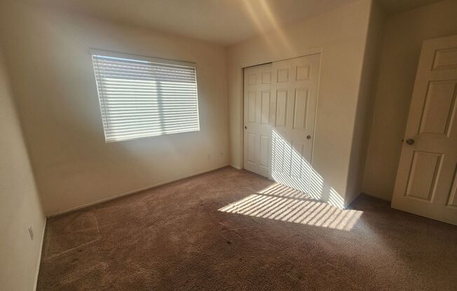 3 beds, 2 baths, 1,260 sqft, $1,500, Unit Unit 3