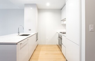 1 bed, 1 bath, 696 sqft, $5,375, Unit 707