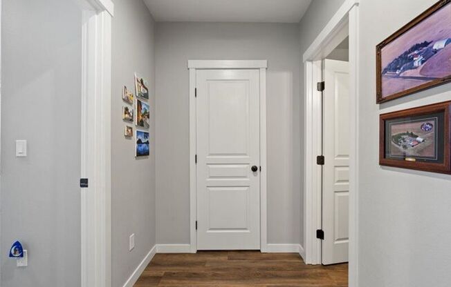 617 ESPERANZA CT