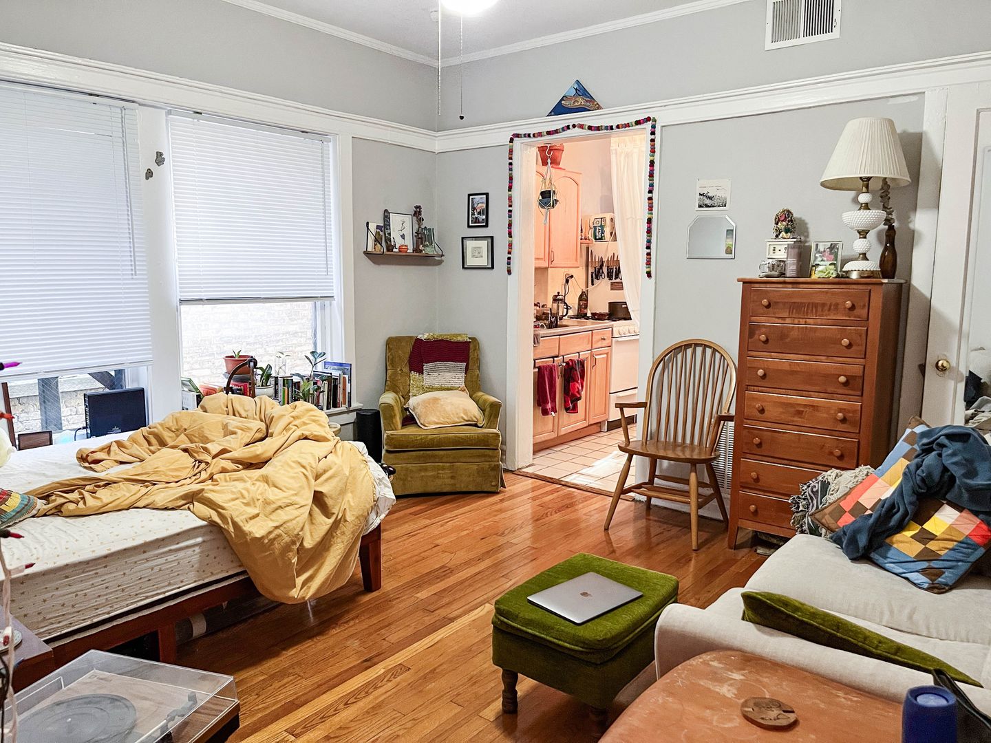 Uptown / Ravenswood - Studio - Deck