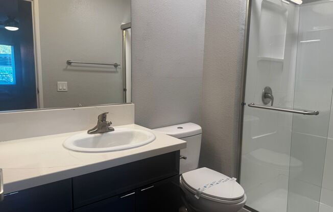 2 beds, 2 baths, 986 sqft, $2,795, Unit 585