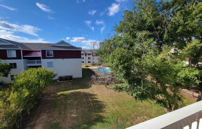 College Station - 4 bedroom / 4 bath / 3rd story condo / Pool on site.