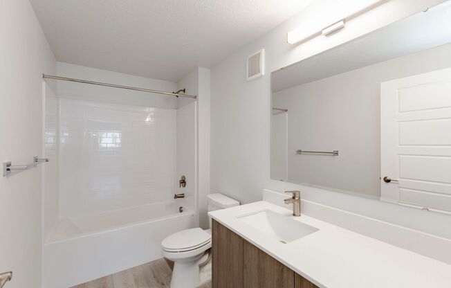 2 beds, 2 baths, 1,195 sqft, $1,562, Unit M201