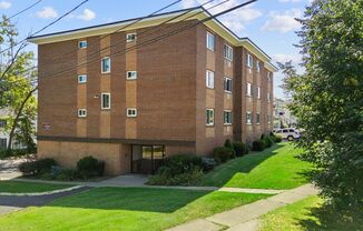 142 S MAIN ST