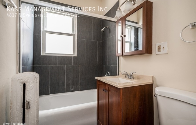 4817 N Springfield Ave