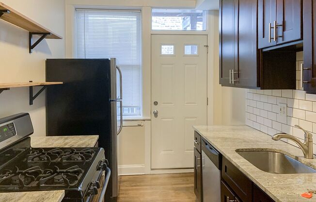 Studio, 1 bath, 460 sqft, $1,595, Unit 857-3S