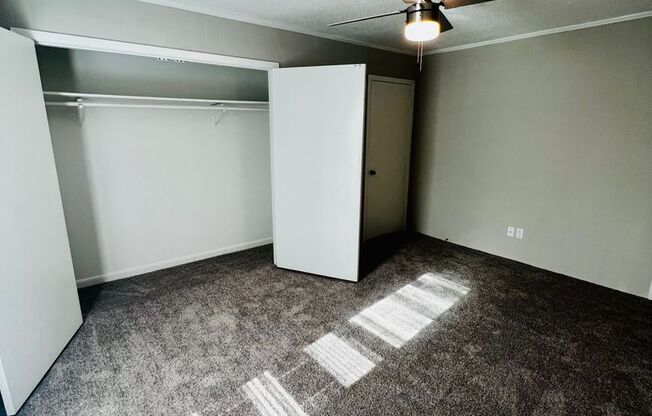 2 beds, 1.5 baths, 990 sqft, $999, Unit 4420-H