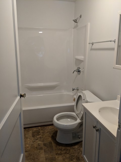 3 beds, 1 bath, $2,000