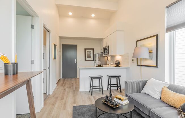 1 bed, 1 bath, 413 sqft, $1,525, Unit 312