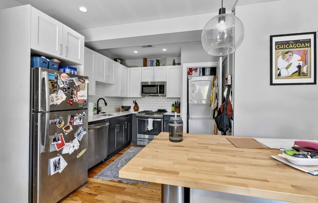 2 beds, 1 bath, 746 sqft, $3,200, Unit 924-3W