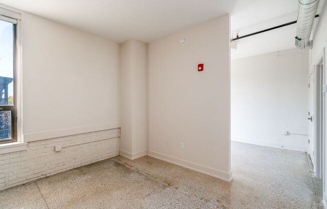 1 bed, 1 bath, $1,000, Unit 875 Michigan Ave Apt. 303