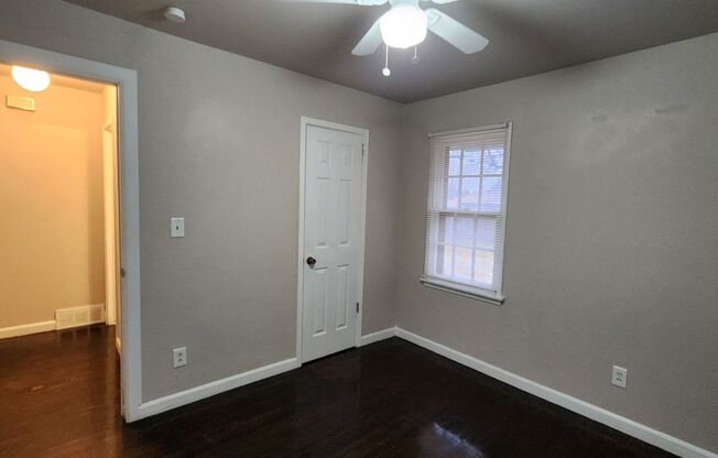 3 beds, 1 bath, $1,300