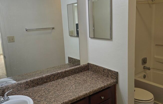 1 bed, 1 bath, 709 sqft, $830, Unit PG 0933