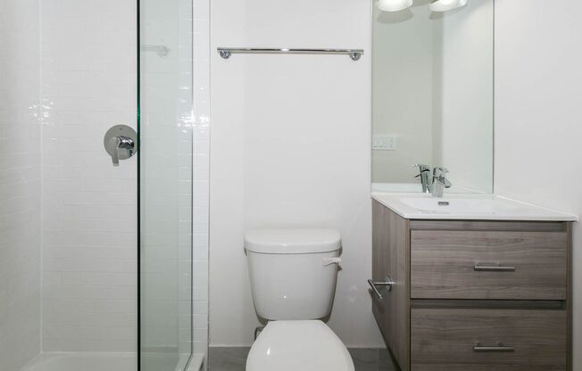 1 bed, 1 bath, 645 sqft, $1,975, Unit 638.5-62G
