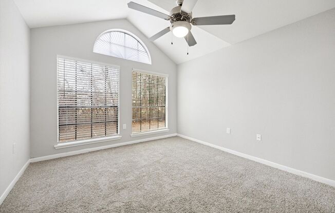 2 beds, 2 baths, 800 sqft, $1,595, Unit 5104