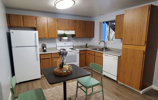 1 bed, 1 bath, 723 sqft, $1,579, Unit B21