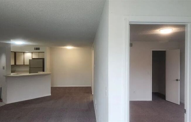 1 Bed / 1 Bath Condo in Venetian Place, East Orlando nr Airport