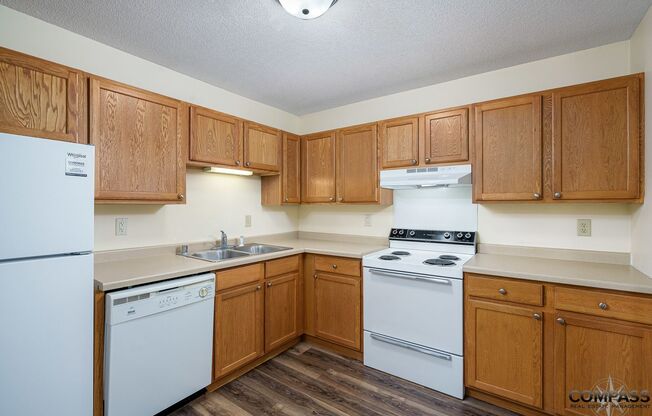 3 beds, 2 baths, 1,209 sqft, $1,295, Unit 2214-213