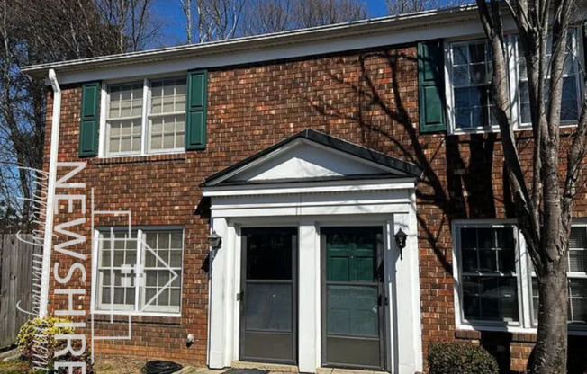 Charming 2-bedroom 1.5 Bathroom