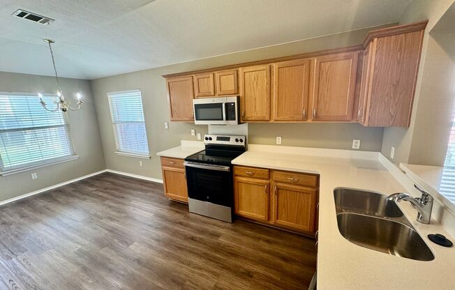 Great 3BD 2BA home in Blockhouse Creek: Cedar Park