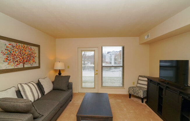 Large Living Room at Liberty Mills Apartments, Fort Wayne, 46804