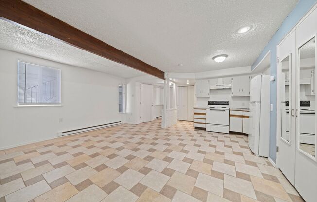 Studio, 1 bath, 500 sqft, $1,200, Unit 07