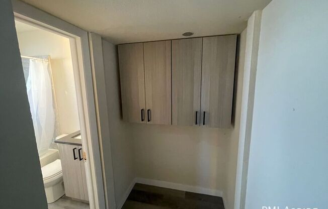2366 EMPORIA ST