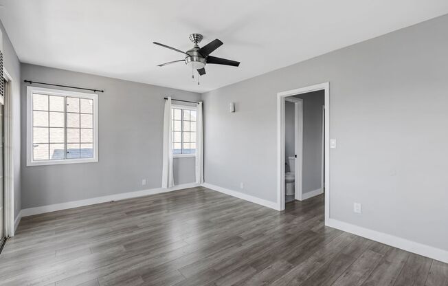 Beautiful 1BR 1BA Unit with Attached 1-Car Garage Located Near USC