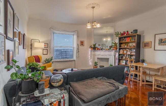 227 RIVERSIDE DR