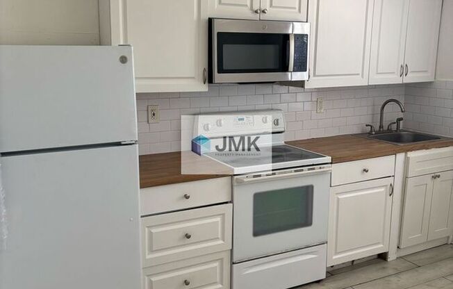 111 NW 152nd St