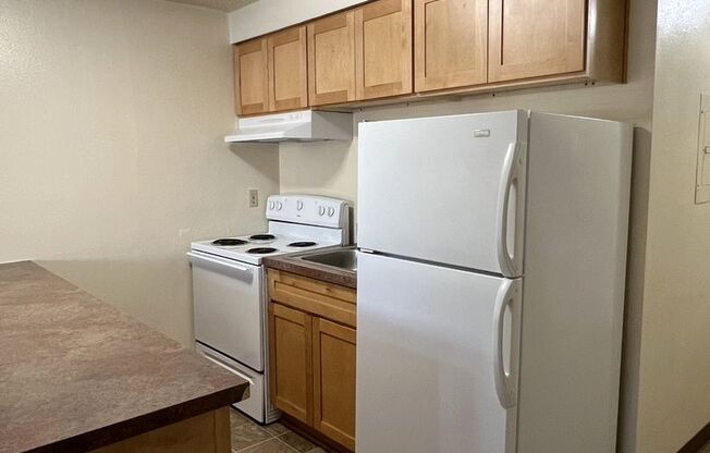 1 bed, 1 bath, 600 sqft, $1,225, Unit C-13