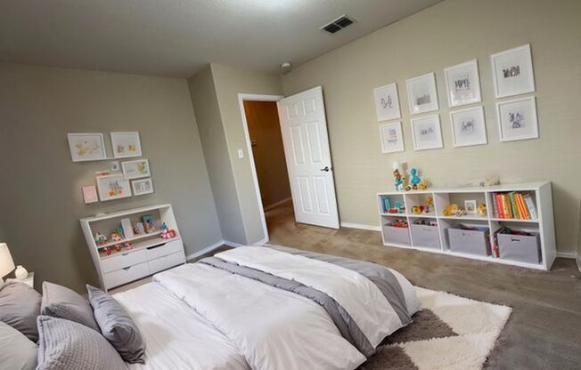 GATED COMMUNITY  |  3 BED  |  2 BATH  |  SINGLE STORY  |  1,834sf