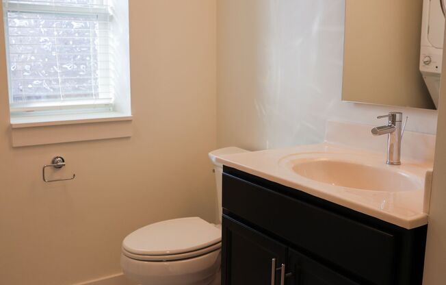 1 bed, 1 bath, 572 sqft, $980, Unit 911-402