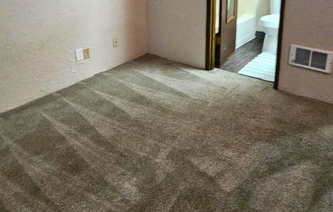 1 bed, 1 bath, $1,200, Unit 31